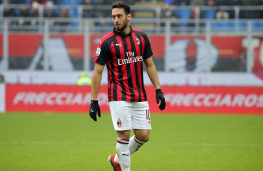 Hakan Çalhanoğlu attı Milan kazandı