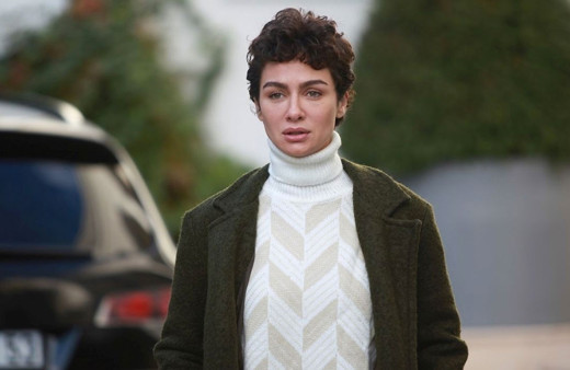 Birce Akalay pişman olup özür diledi! Kapısının önünde ölü halde buldu