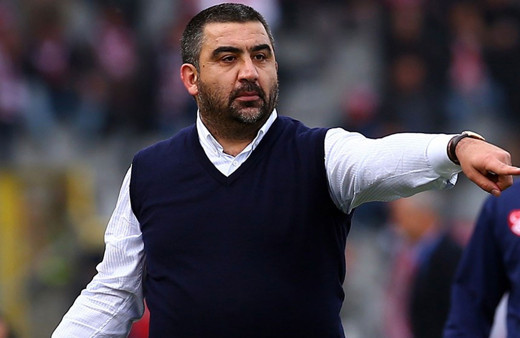 Adana Demirspor Ümit Özat ile yollarını ayırdığını duyurdu