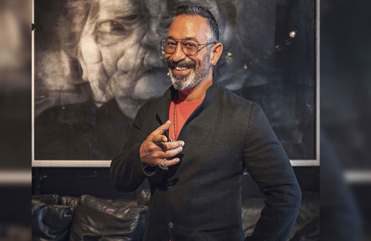 Hacı sakallı entel küpeli! Cem Yılmaz paylaştı fotoğraflarıyla şaşırttı