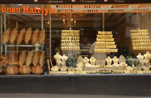 Altın almaya giren ekmek alıp çıkıyor! Ordu'daki bu kuyumcu dillerde