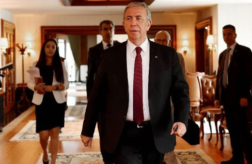 Mansur Yavaş'tan Melih Gökçek'e FETÖ'ye yardımdan suç duyurusu