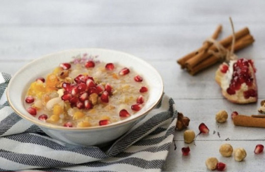 Oktay Usta aşure tarifi aşure malzemesi sırası nasıl konur