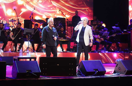 Cengiz Kurtoğlu ve Ümit Besen 35 yıl sonra aynı sahneyi paylaştı