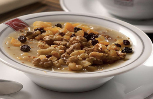 Oktay Usta aşure tarifi malzeme sırası nasıl ceviz ne zaman konur?