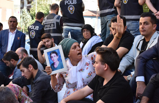 HDP önündeki eylemde 9'uncu gün! Aile sayısı 23 oldu hangi aileler nöbette