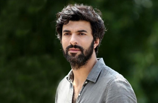 Engin Akyürek'in sır gibi sakladığı sevgilisi ortaya çıktı bakın kiminle berabermiş