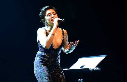 Bakan Ersoy duyurdu: Melek Mosso Beyoğlu'nda sahne alacak