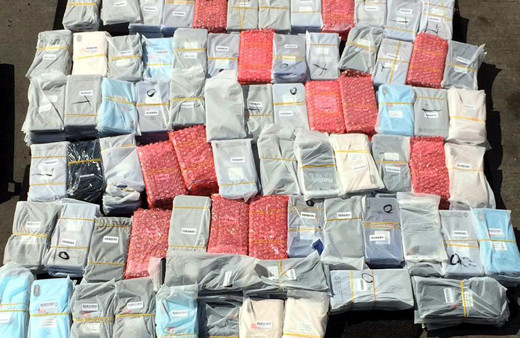 Tekirdağ'da otomobil zulasında 737 kaçak cep telefonu ele geçti