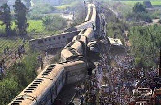 Dünyayı sarsan tren kazası! En az 50 ölü var