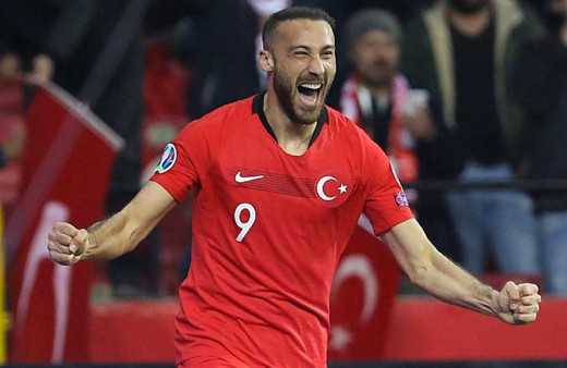 Medipol Başakşehir'den Cenk Tosun bombası