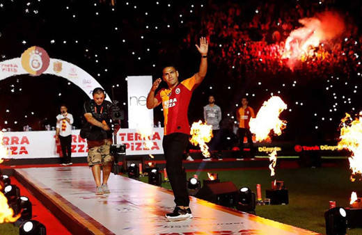 Galatasaray'dan 12 dakikalık Radamel Falcao videosu