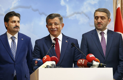 Ahmet Davutoğlu ekibi istifası cebinde AK Partili milletvekili sayısını açıkladı