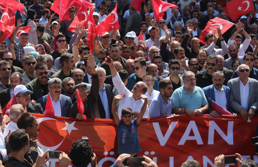 Doğu'da sivil toplum kuruluşları yürüyüş düzenledi! Van Hakkari Muş ve Bitlis'ten fotoğraflar