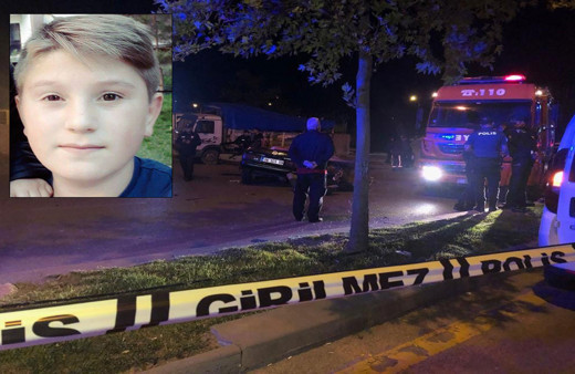 Ankara'da drift yapan sürücü polisten kaçarken kamyonete çarptı: 2 ölü