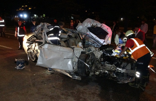 Isparta'da feci kaza Ortalık savaş alanına döndü