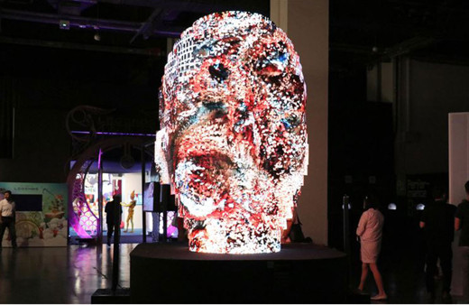 Contemporary Istanbul'da insan yüzlerini hayal eden yapay zeka büyük ilgi görüyor