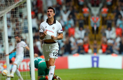 Beşiktaşlı Enzo Roco'da adale zorlanması