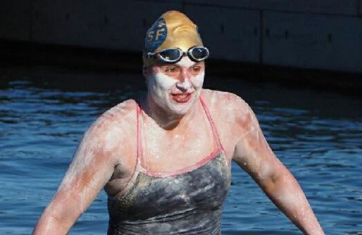 Yüzerek ülke değiştirdi! Sarah Thomas Manş Denizi'nde tarihe geçti