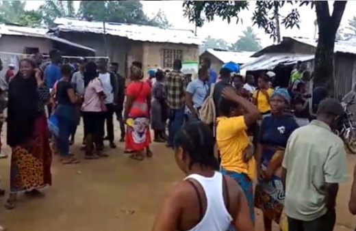 Liberya'da bir ilkokulda çıkan yangında 30 çocuk hayatını kaybetti