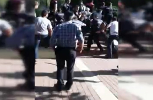 Ankara'da bir kişi eski eşini çocuğunun gözleri önünde bıçakladı