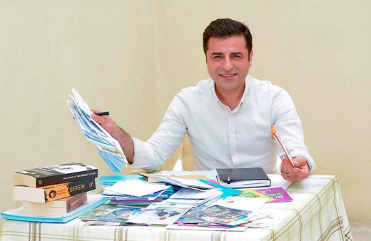 Selahattin Demirtaş: Abdullah Öcalan ile aramızda rekabet yok