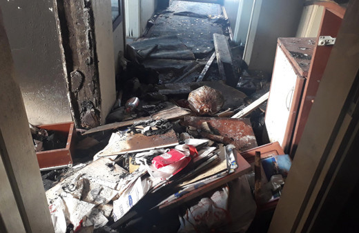 Evi harabeye çevirdi patlayan cihazı duyan komşular şaşkına döndü