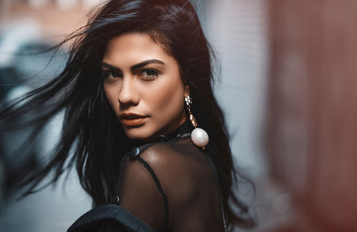 Can Yaman'la ayrıldığı konuşulan Demet Özdemir'den aşk açıklaması!