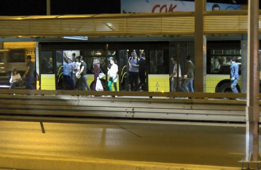 Metrobüste yer kapma tartışması kanlı bitti