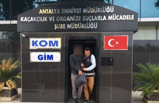 Yer Antalya! MHP’li isimlere silah kaçakçılığı operasyonu