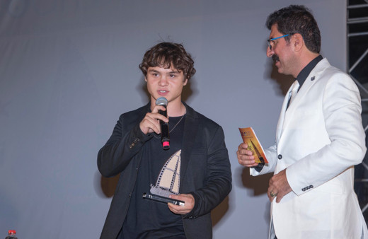 Naim Süleymanoğlu'nu canlandıran Hayat Van Eck'i görenler benzerlikleri karşısında şoke oldu!