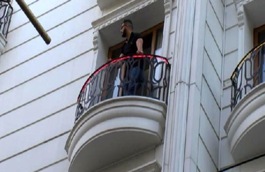 Eminönü'nde otelde çıkan yangın büyük panik yarattı