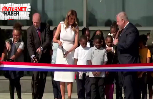 Melania Trump'ın makasla zor anları