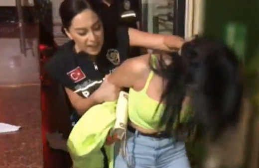 Fuhuş operasyonunda 5 polise gözaltı