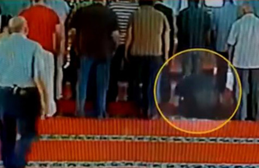 İstanbul'da camide kalp krizi geçiren kişiye yardım eden olmadı