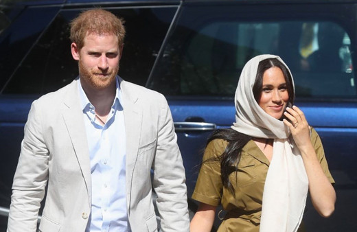 Meghan Markle ve Prens Harry Afrika'ya gitti! Markle camiye girerken başörtüsü taktı