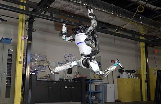 Boston Dynamics’in Atlas robotundan akrobatlara taş çıkartan şov