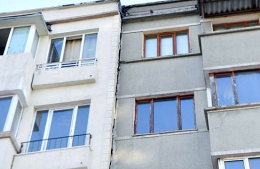 Taksim'deki binada kayma meydana geldi