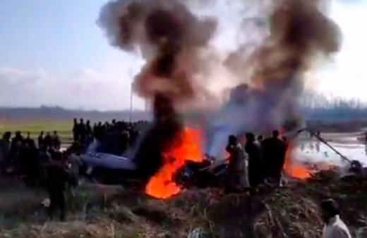 Hindistan'da askeri helikopter düştü! 2 pilot can verdi