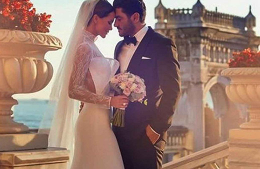 Ebru Şallı Uğur Akkuş ile evlendi tek taşı sosyal medyada olay oldu