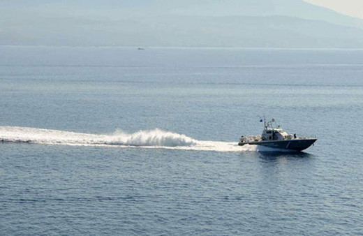 Yunanistan'a kaçmak isteyen akademisyenlerin botu Ege'de battı