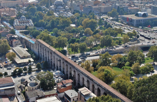 İstanbul'un göbeğinde tarihi buluntu! 6 adet sütun Fatih Dönemine ait sikkeler gözyaşı damlaları