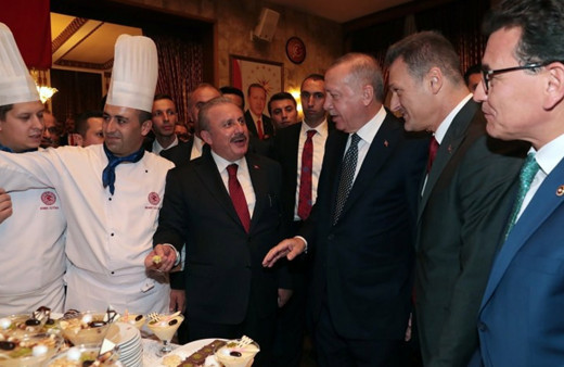 TBMM'deki resepsiyonda dikkat çeken kareler