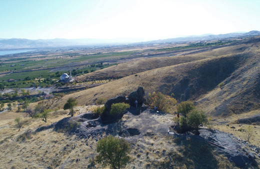 Elazığ'da defineciler kazmıştı! Tam 2 bin 800 yıllık cıktı