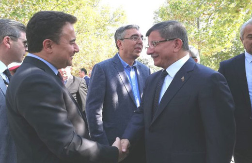 Ahmet Davutoğlu ve Ali Babacan aylar sonra ilk kez karşı karşıya geldi!
