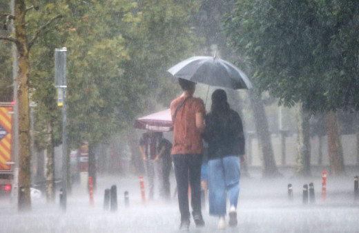İzmir, Aydın Muğla'yı Efe vuracak! Hava durumu için uyarı üstüne uyarı