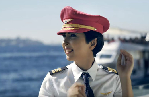 THY'nın kadın pilotu 10 ay süren kanser savaşını kazanarak göklere yeniden döndü