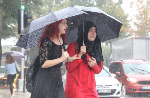 AFAD ve Meteoroloji'den çok sayıda il için kritik uyarı! Ani sel ve su baskınları bekleniyor
