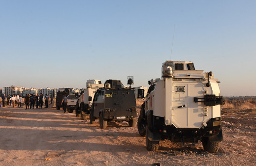 Mardin'de yerde bulduğu cisim elinde patlayan çoban ağır yaralandı