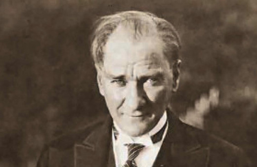 28 Ekim yarım gün mü 2019 okullar tatil mi?